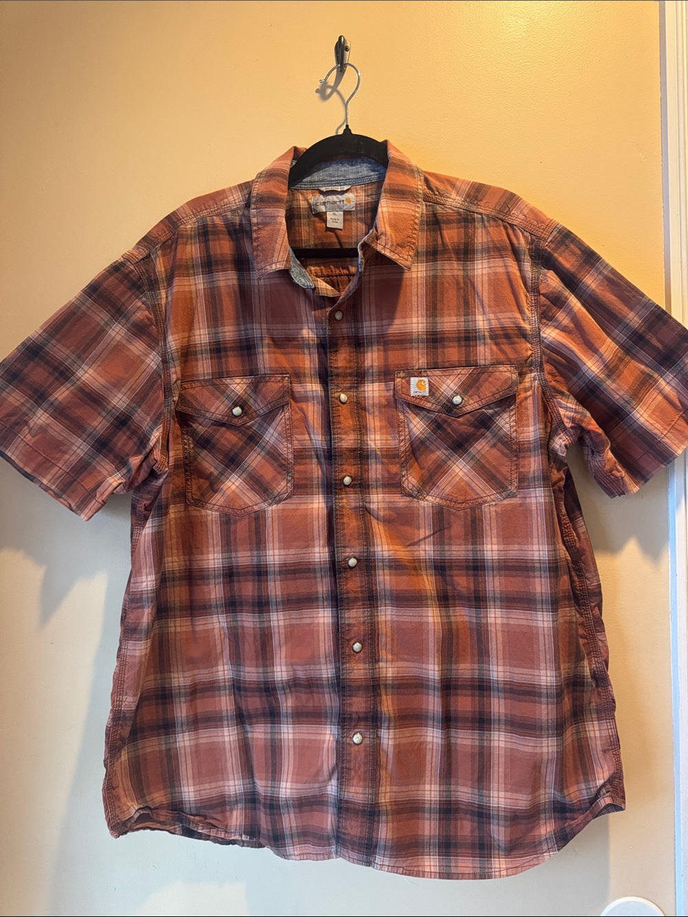 Carhartt Men's Plaid Short-Sleeve Button-Down in Rust/Brown